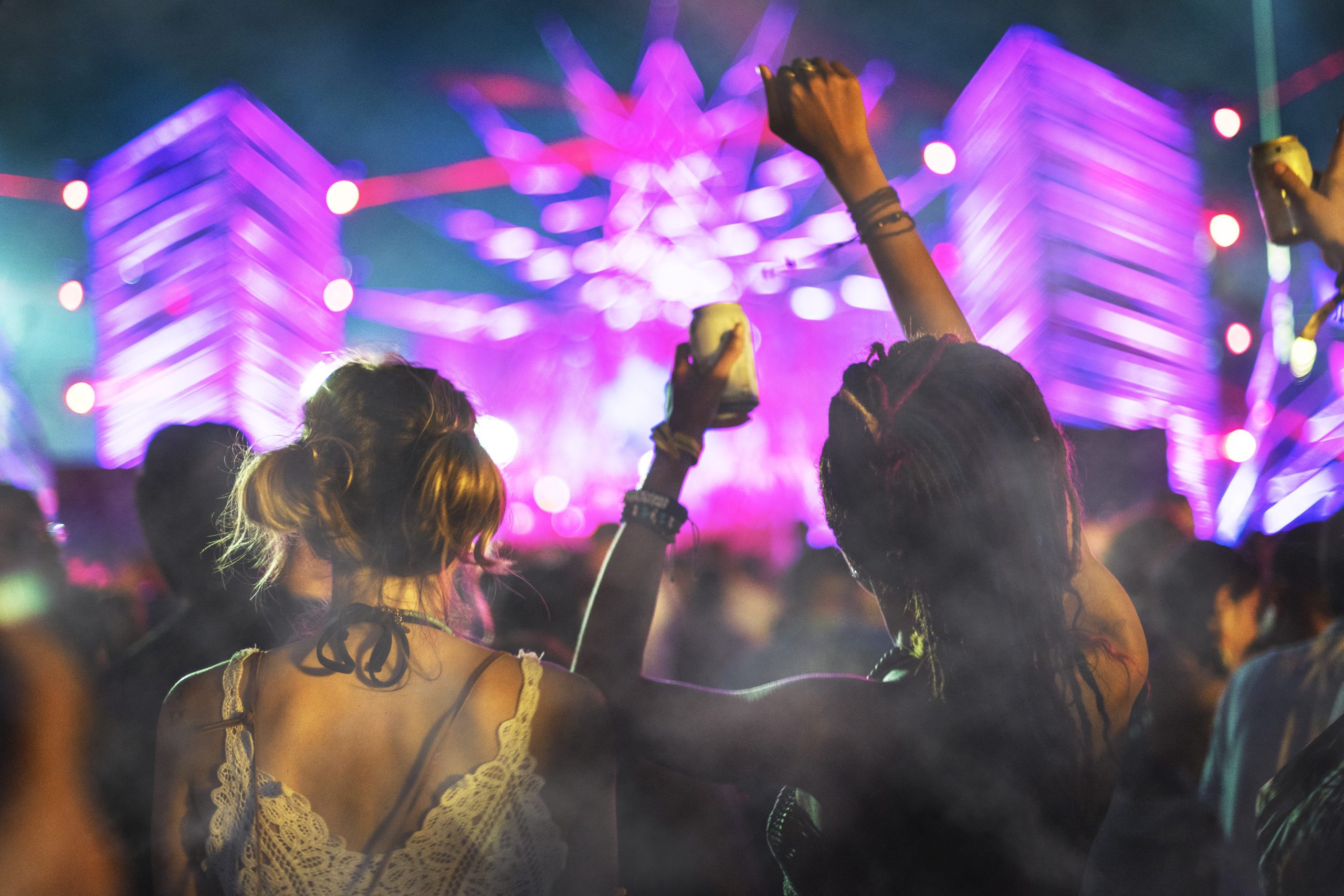 festivals d'été, concerts et open airs organisés dans différents quartiers lyonnais