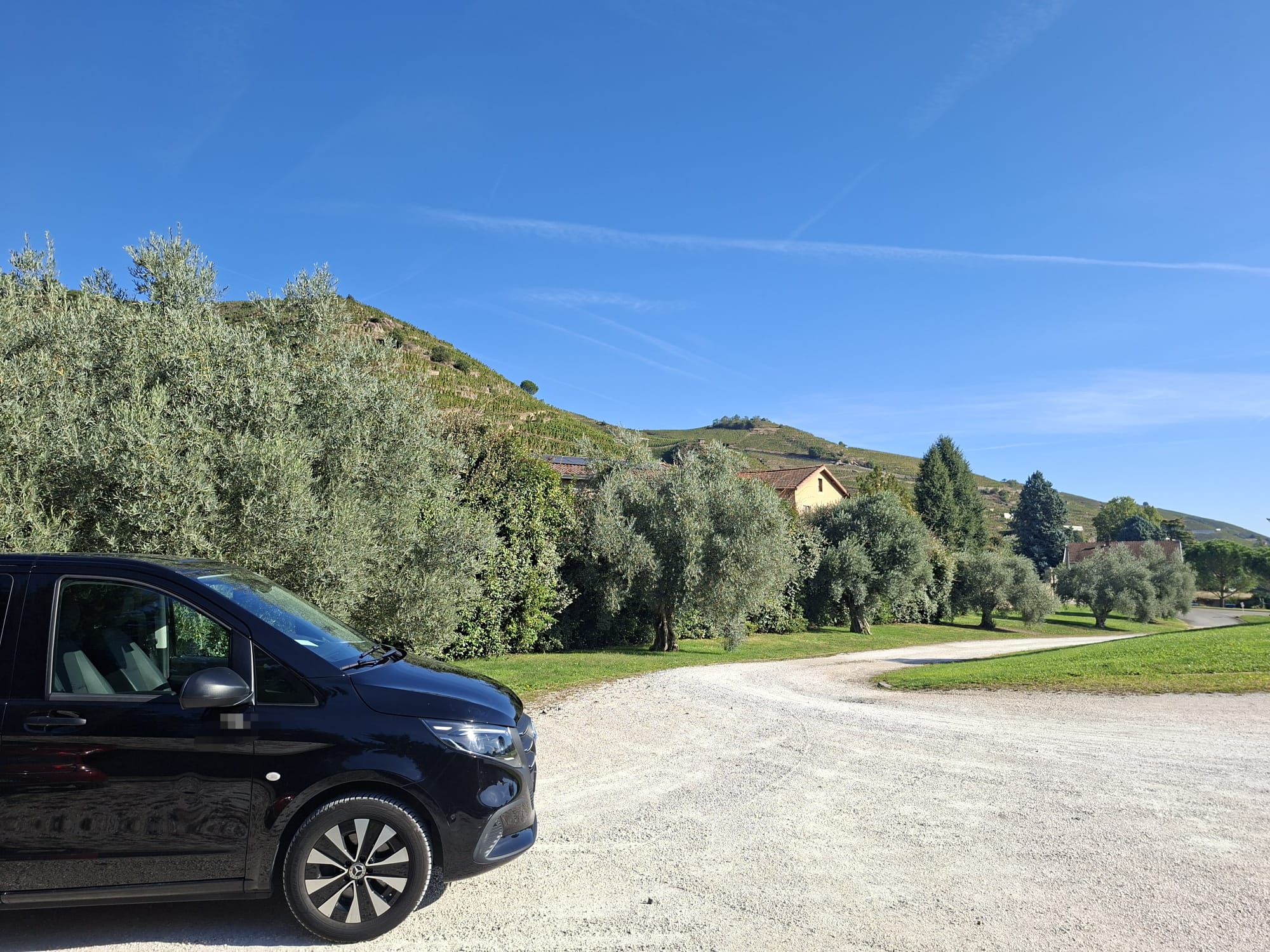 wine tour in Beaujolais with a private driver
